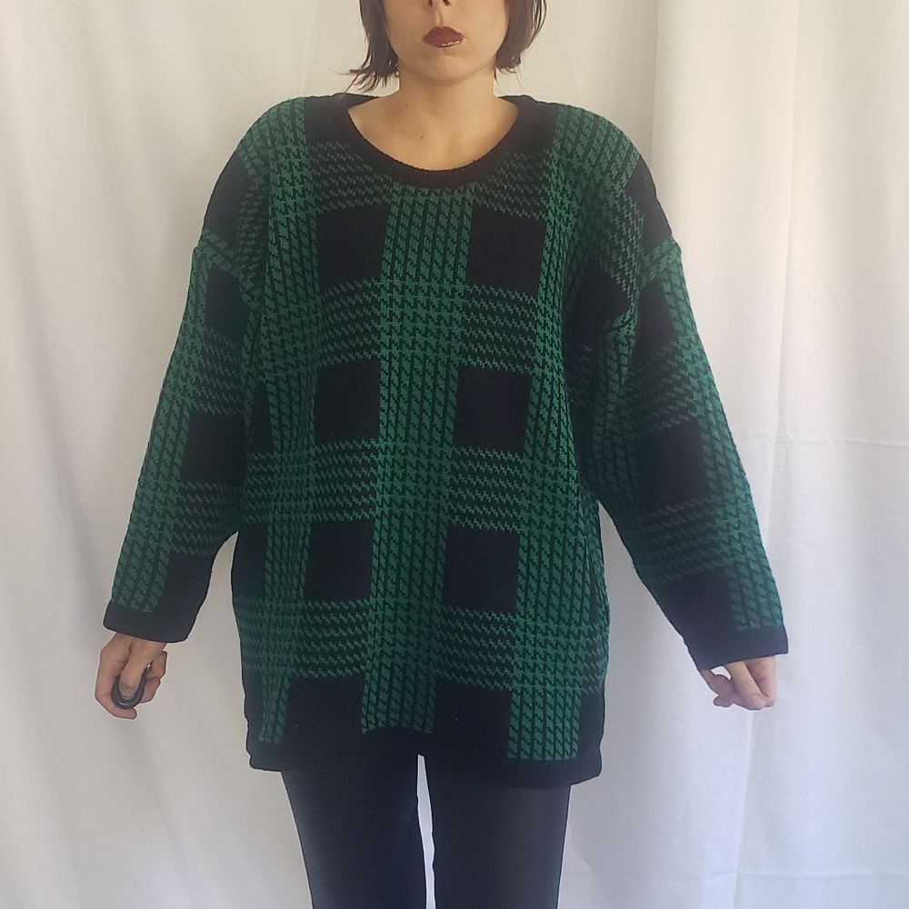90s Green and Black Plaid Sweater